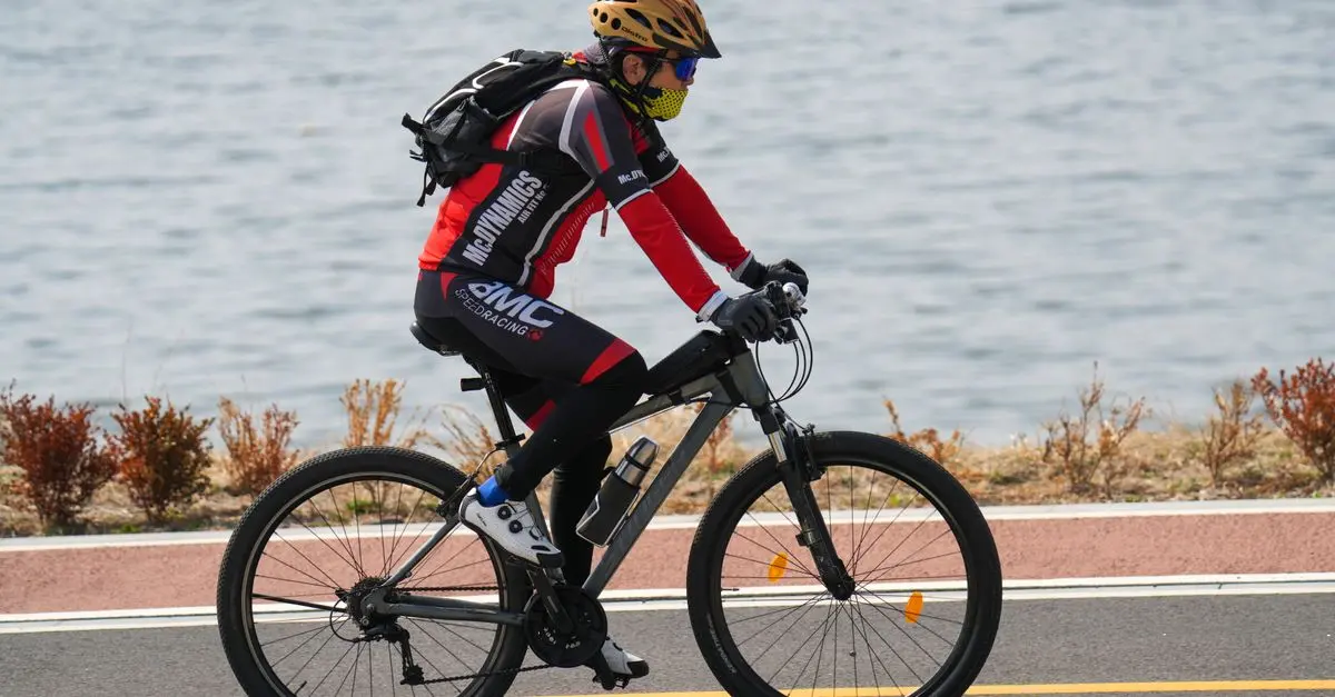 Top Cycling Helmets: A Complete Buying Guide
