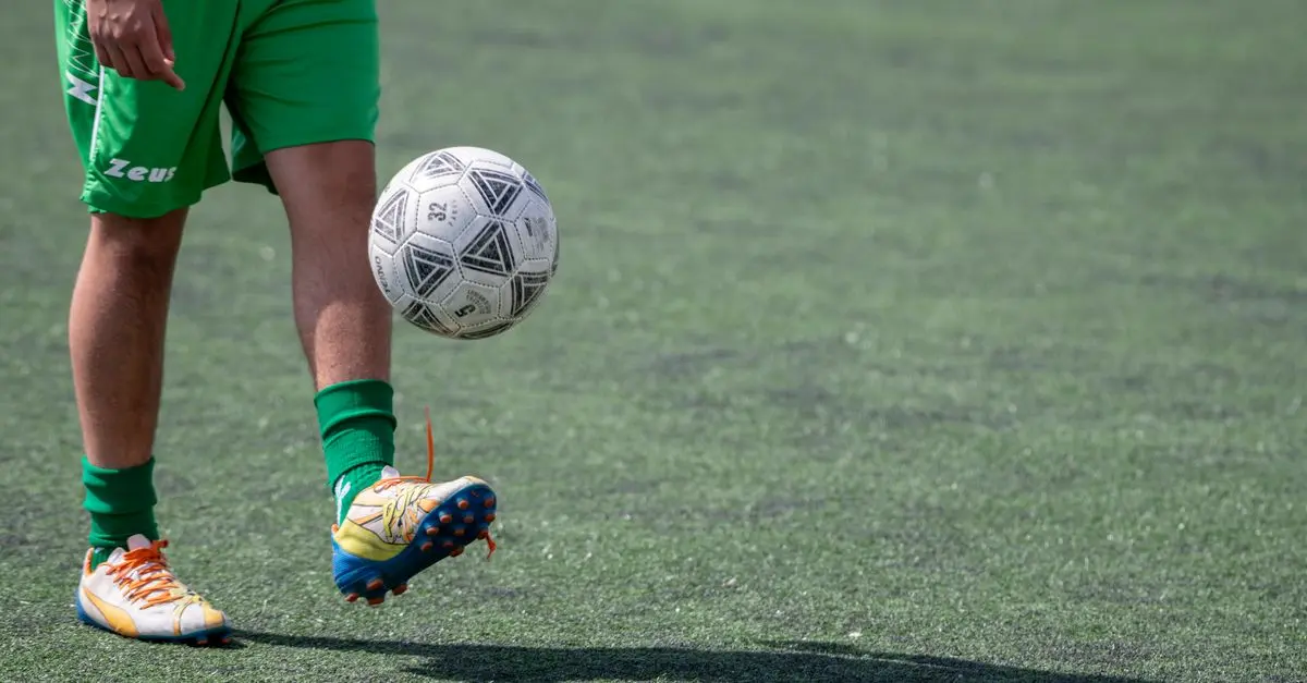 Les Meilleures Techniques et Compétences en Football